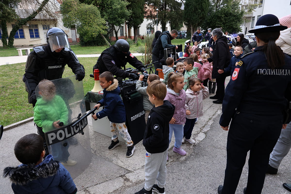 Dijeca policija1.jpeg