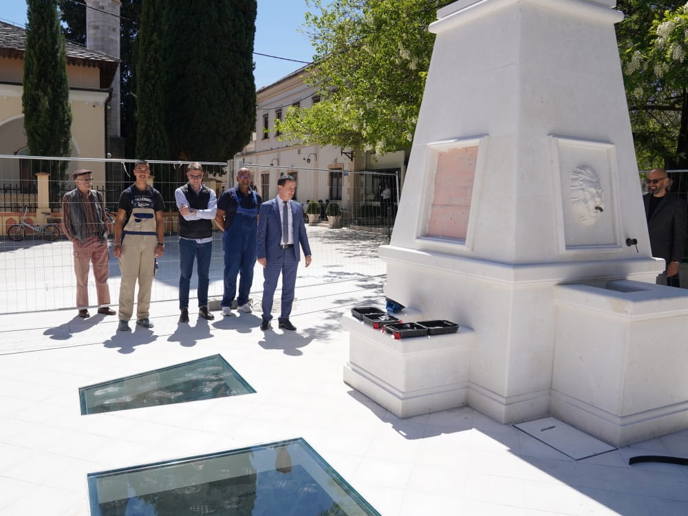 Stari grad fontana3.jpg