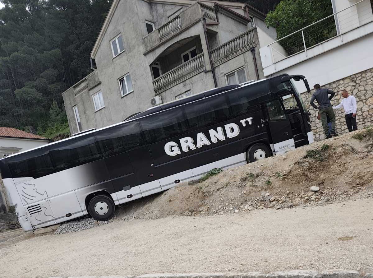 Autobus crkvina.jpg