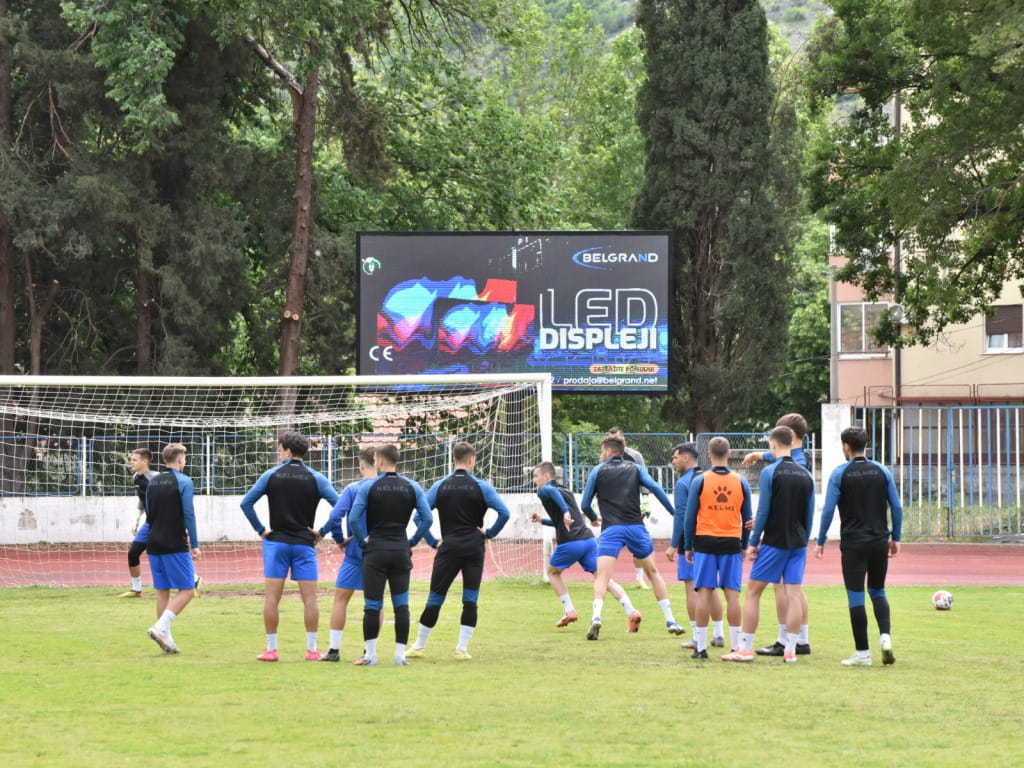 Led ekran police.jpg