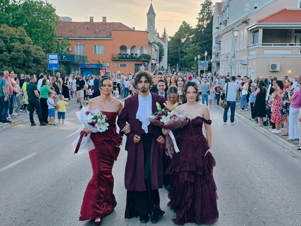 Matursko vece gimnazija jovan ducic trebinje 202632.jpg