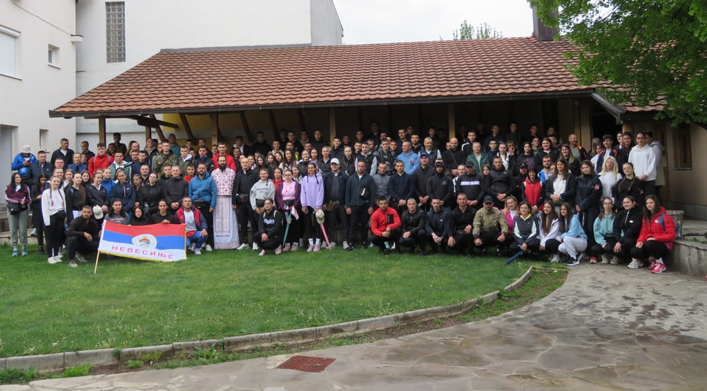 Nevesinje hodocasnici.jpg
