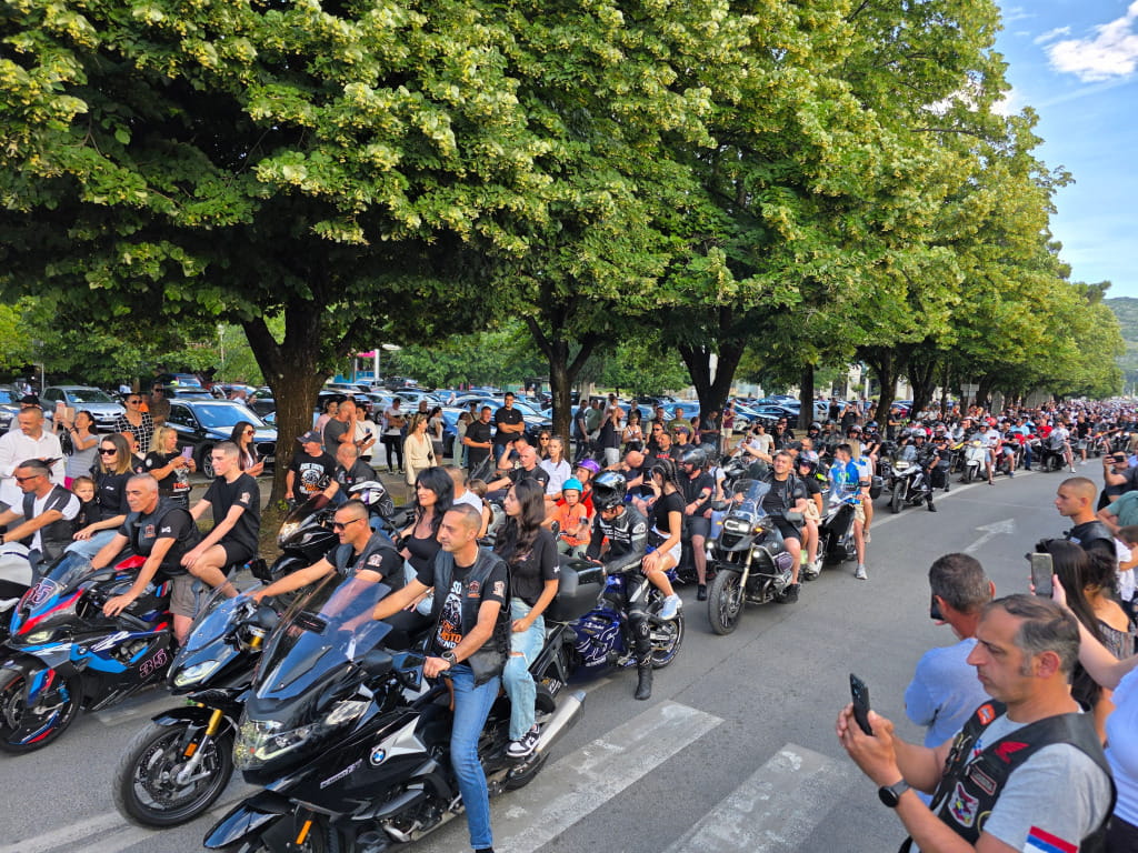 Defile moto skup trebinje 20262.jpg