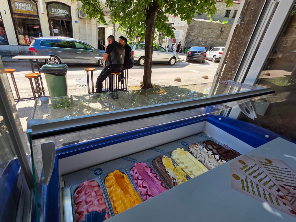 Tesoro sladoled palacinke trebinje1.jpg