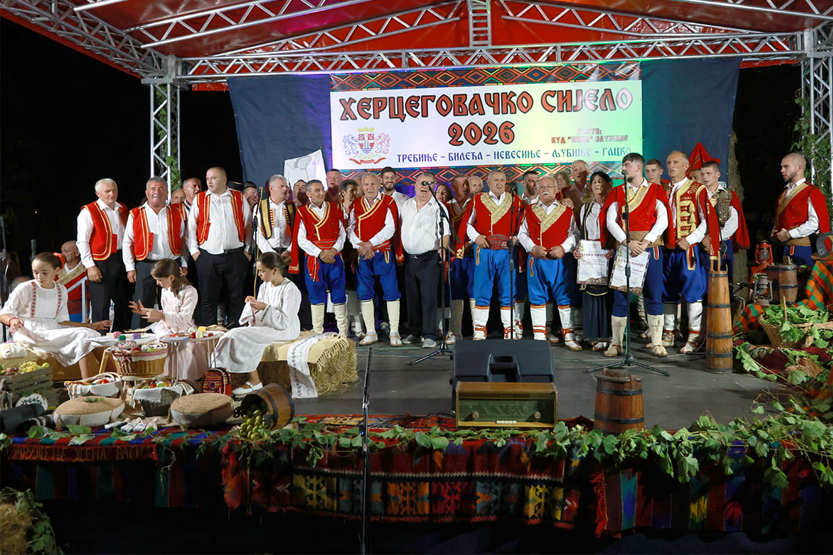 Hercegovacko sijelo trebinje 20261.jpg