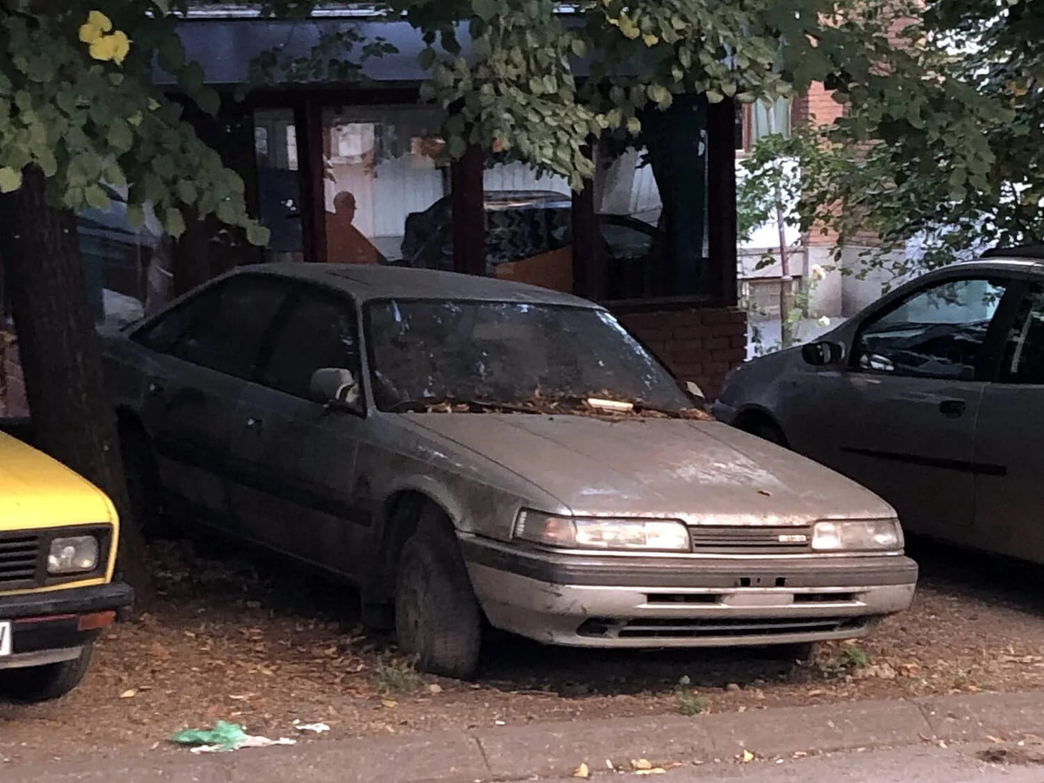 Napusteno auto.jpg