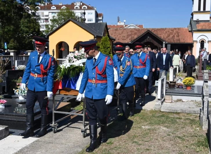 Sahrana biljane plavsic2.jpeg