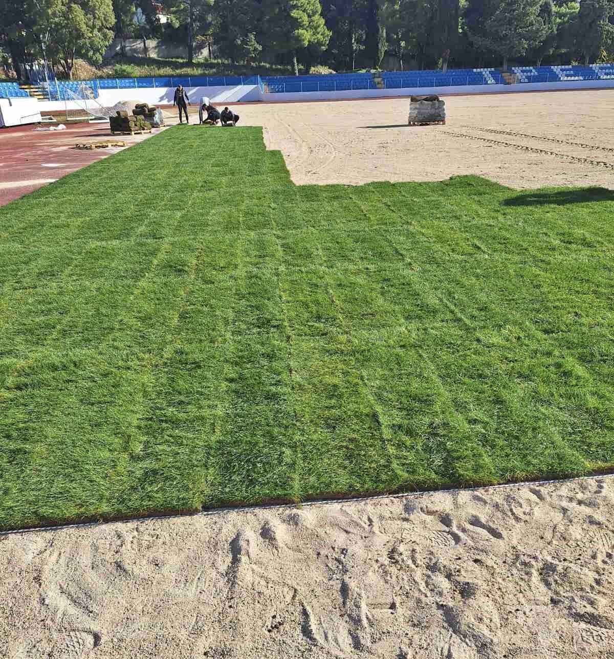 Stadion police trava.jpeg