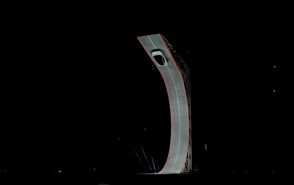 Tesla auto koje leti2.jpg
