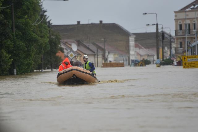 poplave srbija obrenovac sabac evakuacija stanovnistva