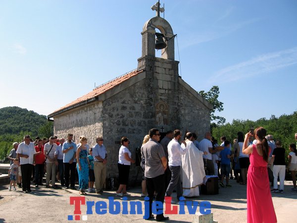 selo glavska liturgija i osvestanje crkve